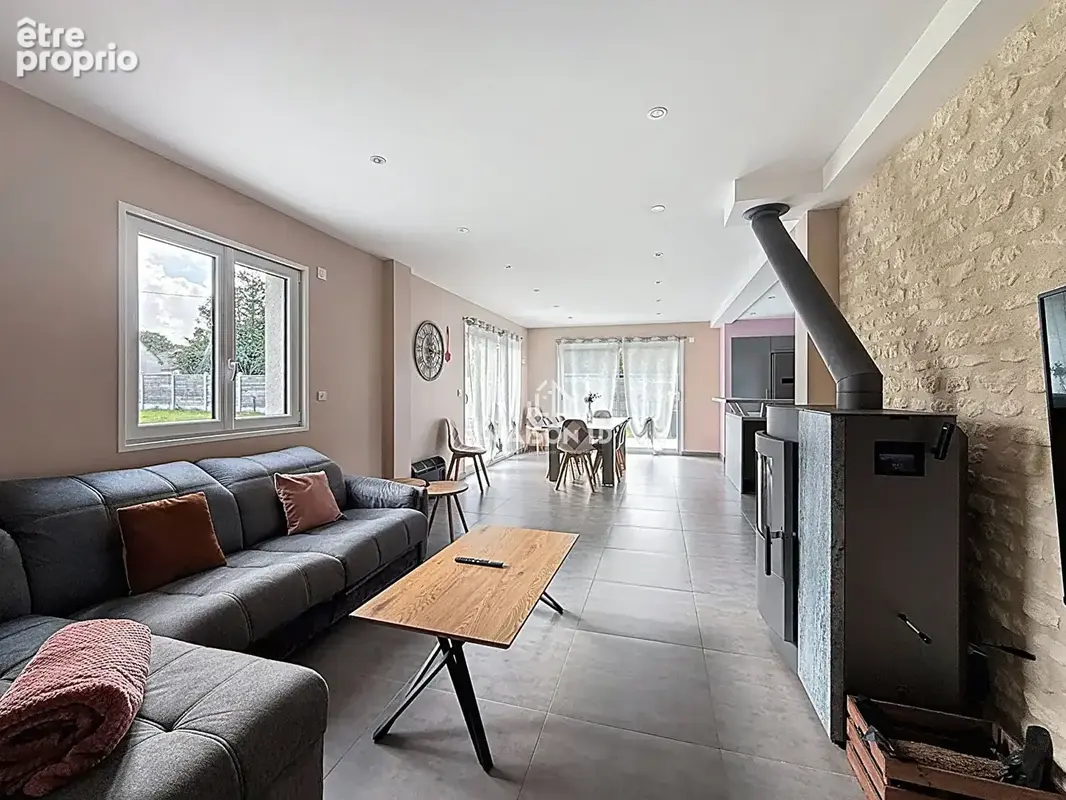 Maison contemporaine de 2019 - 4 chambres - Vie de plain-pied - photo 6