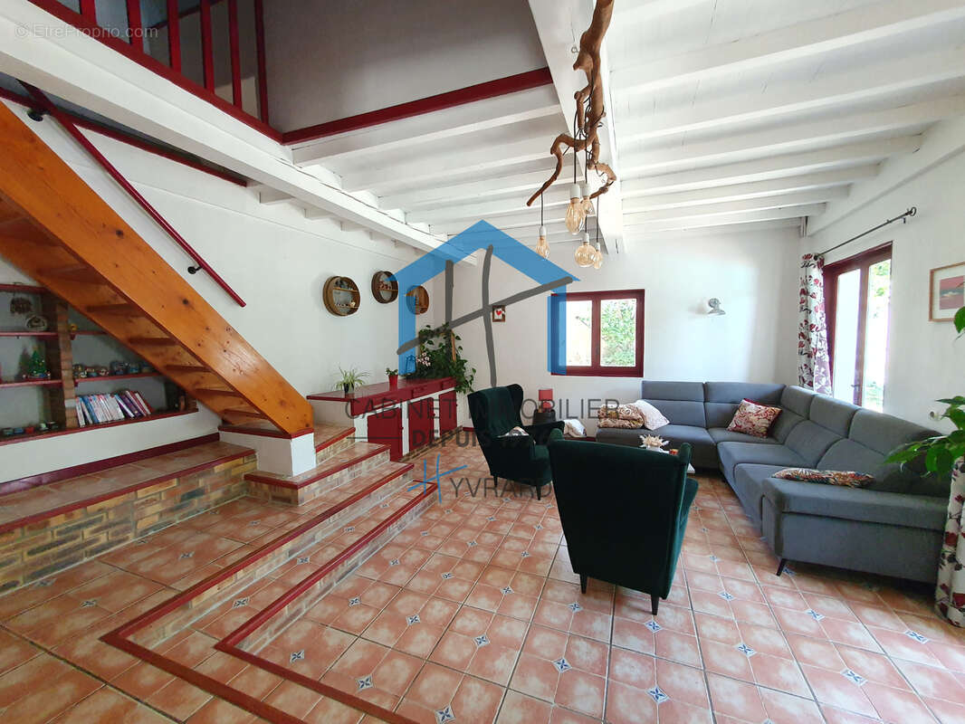 Maison à SAINT-MARTIN-LA-PLAINE