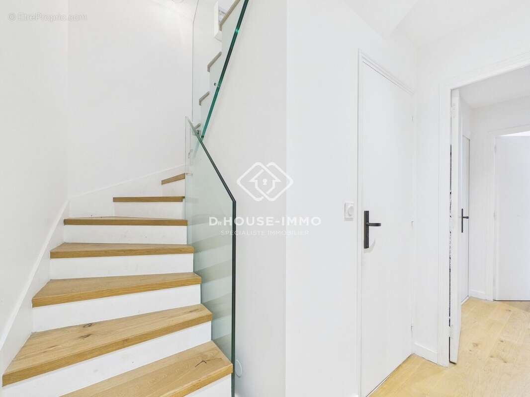 Appartement à PARIS-11E