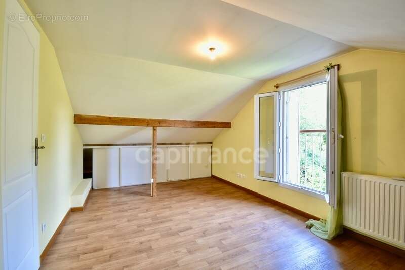 Maison à BURES-SUR-YVETTE