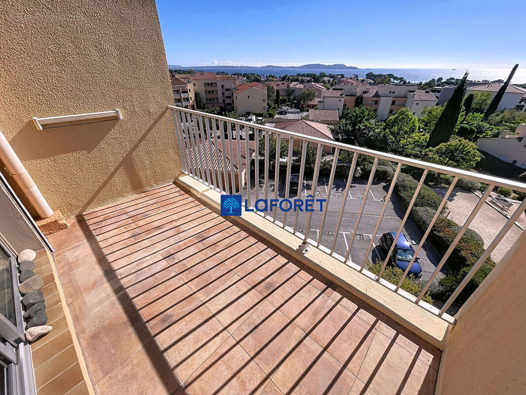 Appartement à CARQUEIRANNE