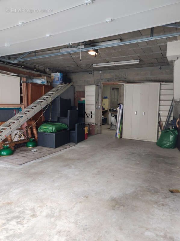 Parking à MORTAGNE-AU-PERCHE