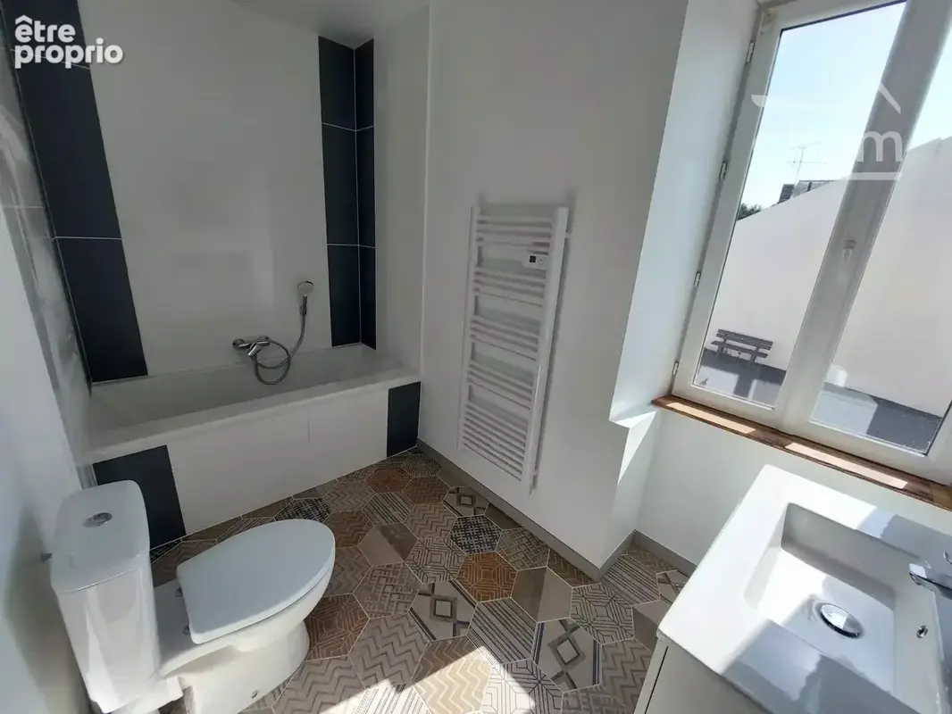 maison de bourg T5 de 153 m² au sol entièrement rénovée - photo 12