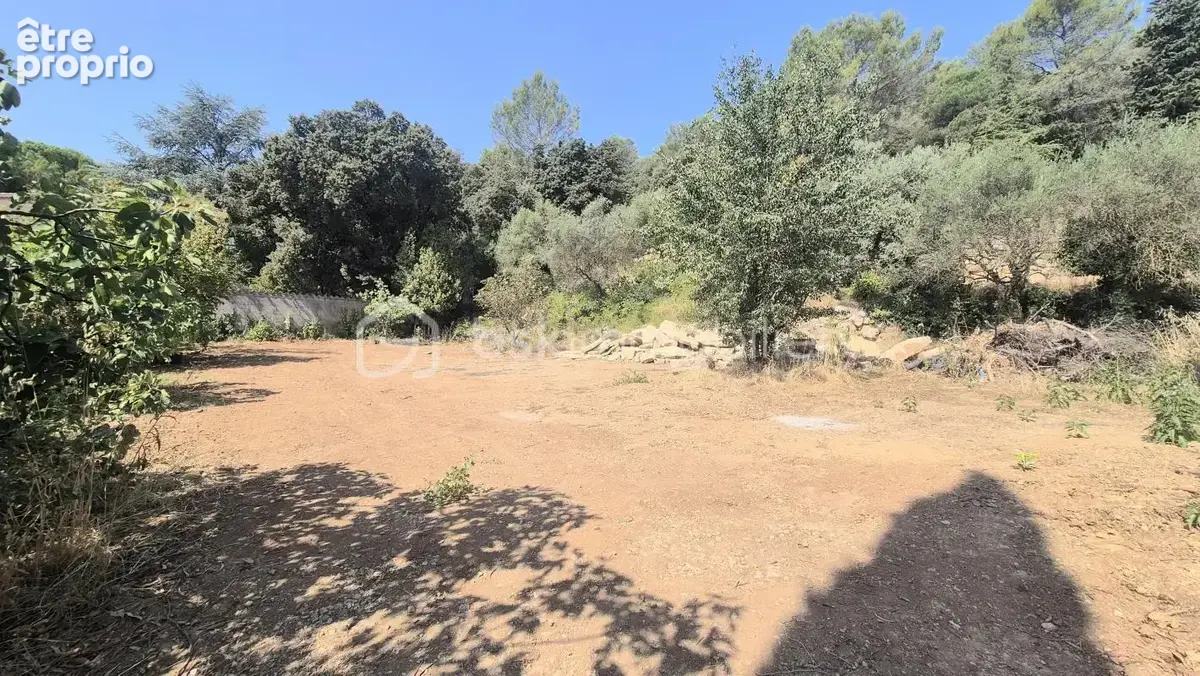 Terrain à PIGNANS