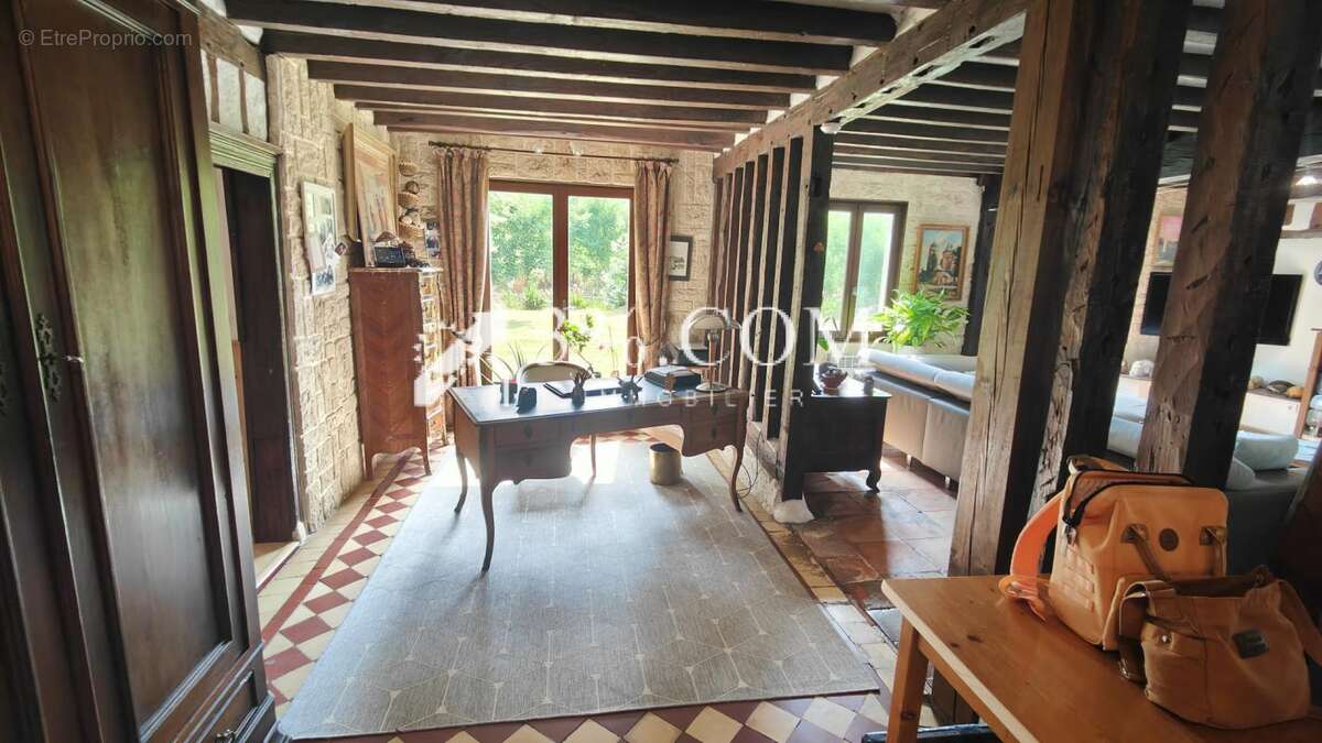 Maison à LUXEY
