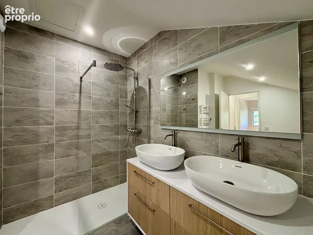 T3 récent en duplex avec vue montagnes - photo 15