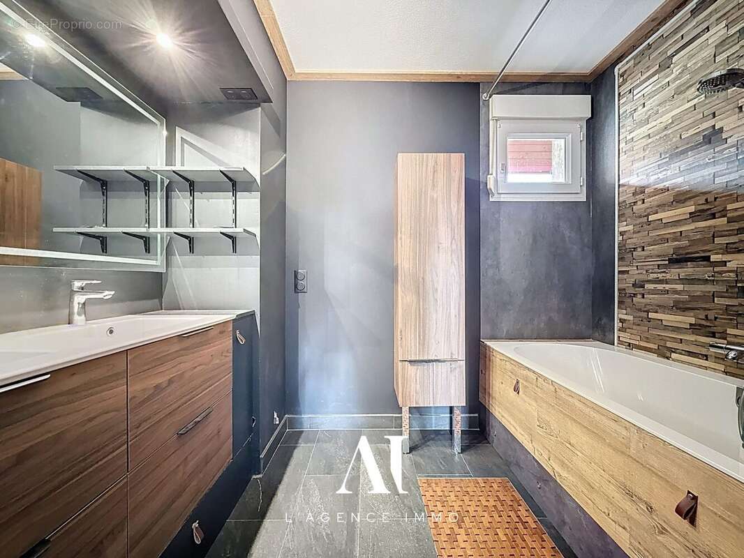 Appartement à CROZET