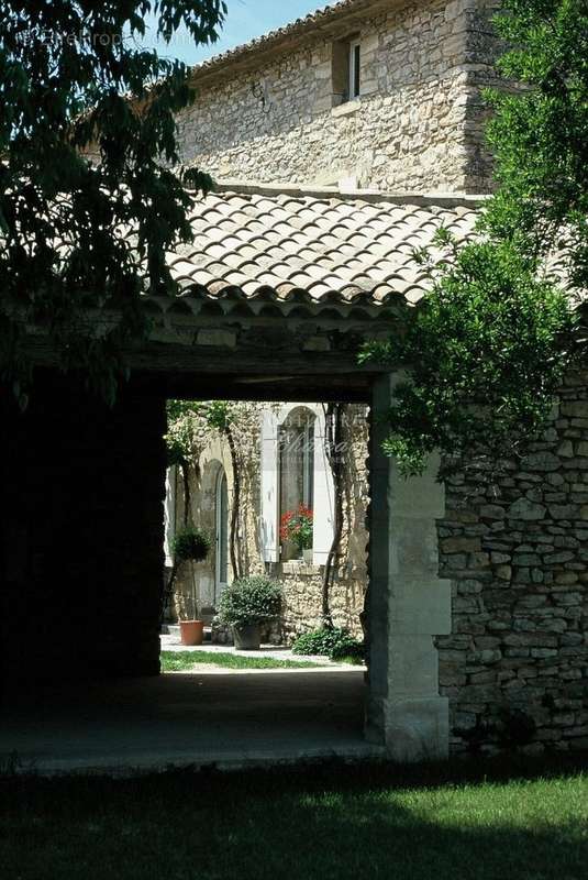 Maison à GORDES