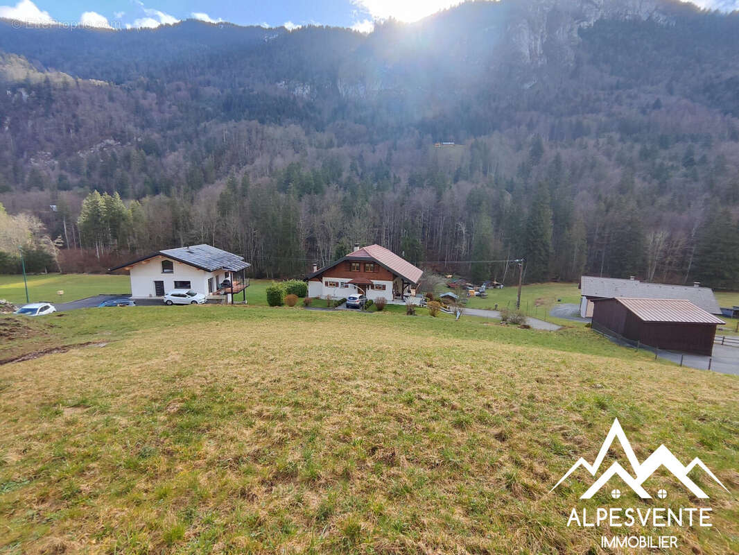 Vente-terrain-viabilisé-Bellevaux - Terrain à BELLEVAUX