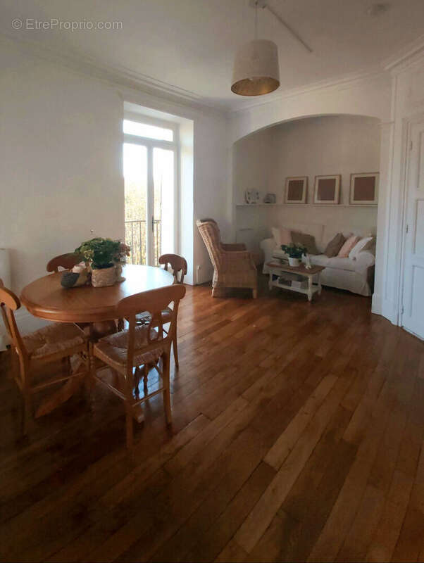 Appartement à SAINT-REMY-LES-CHEVREUSE