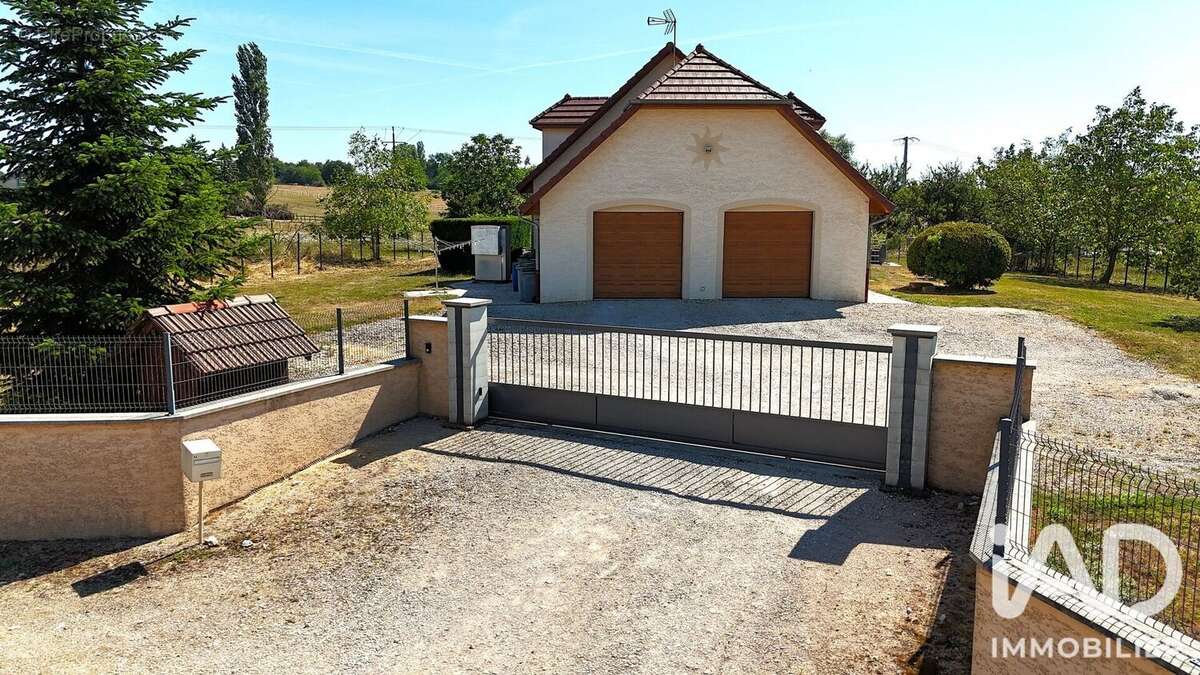 Maison 203 m² à Citey  - photo 2