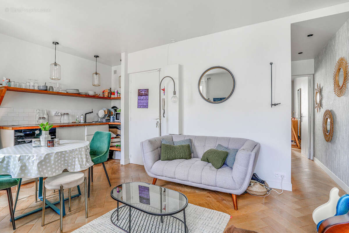Appartement à PARIS-18E