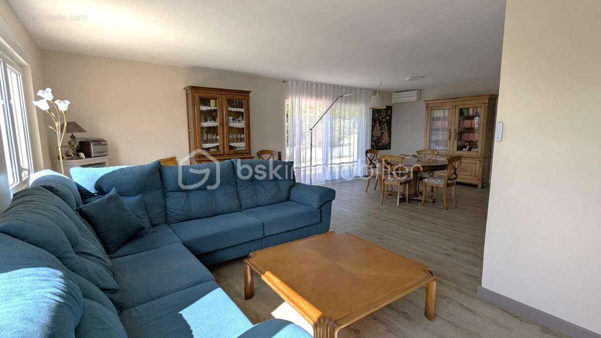 Maison à COMBAILLAUX