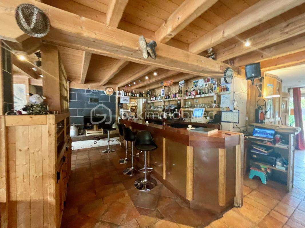 Commerce à SALLENOVES