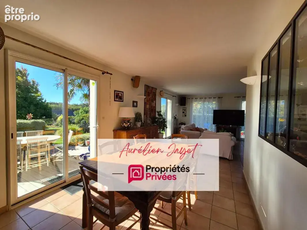 Maison plain pied 135 m²  - 4 chambres - sous sol complet - photo 3