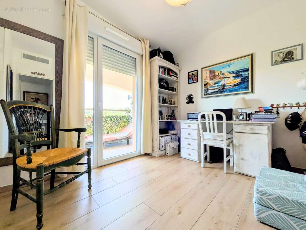 Appartement à VILLENEUVE-LOUBET