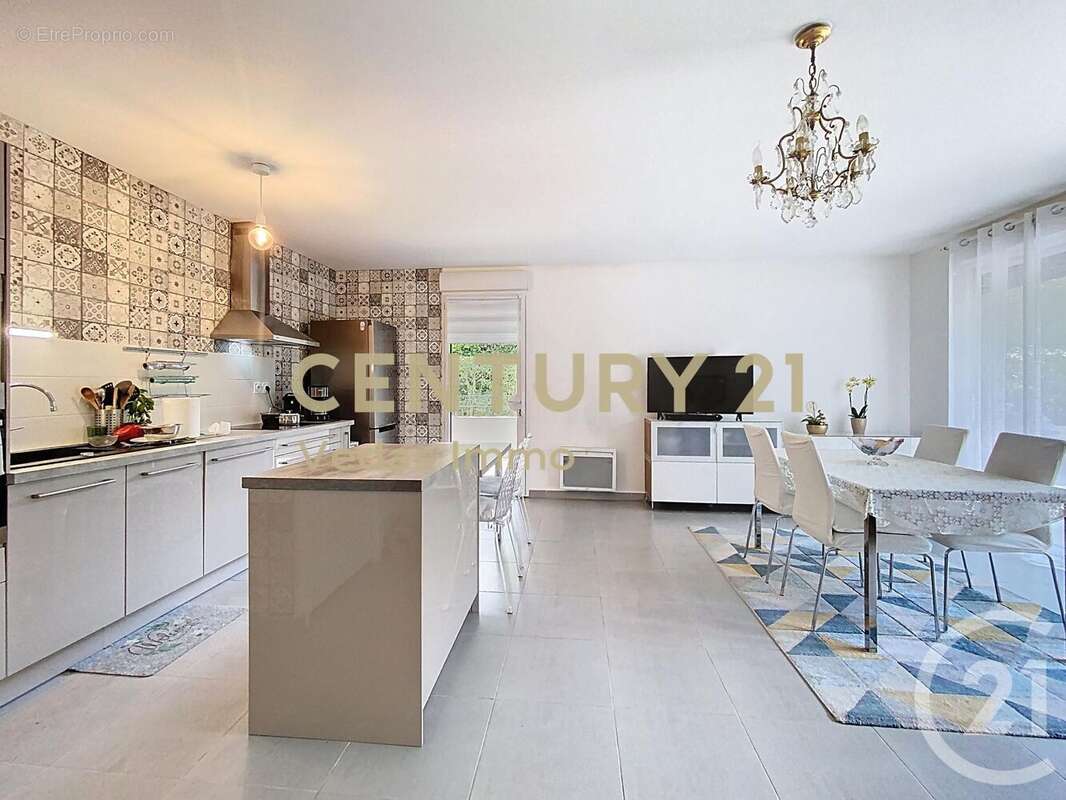 Appartement à SAINT-JEAN-DE-VEDAS