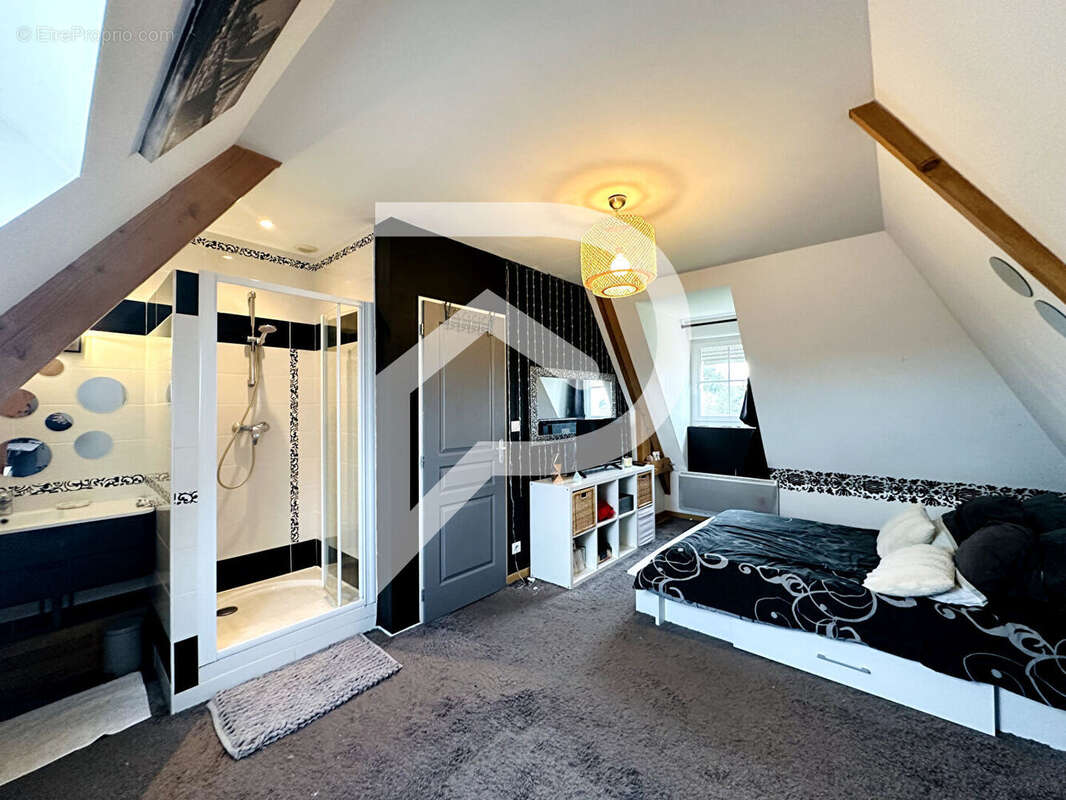 Maison à LE PLESSIS-HEBERT