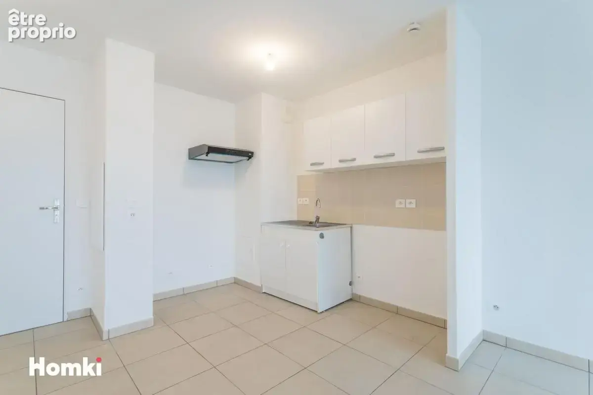 Appartement T2 de 39 m² à Annemasse 74100, Rue du Petit Malbrande - photo 6