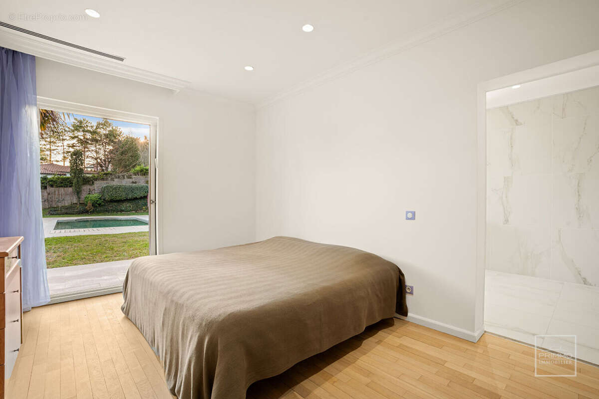 Maison à SAINT-CYR-AU-MONT-D'OR