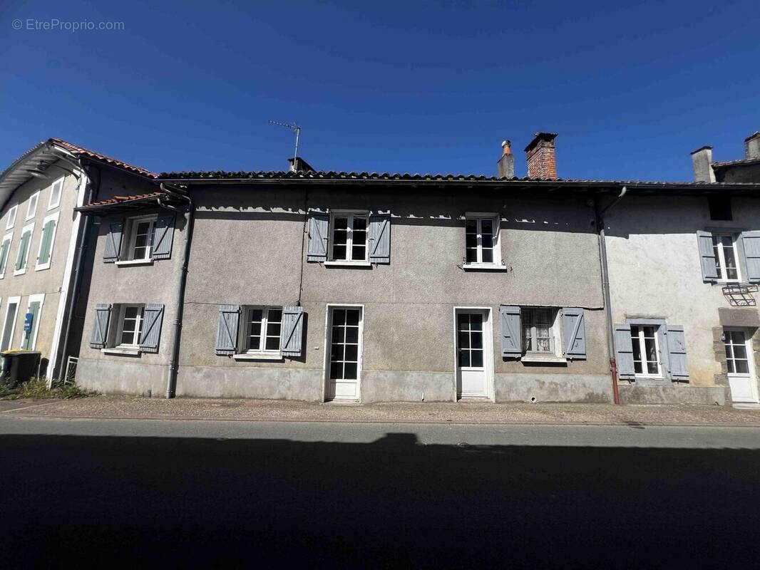 Maison à SAULGOND