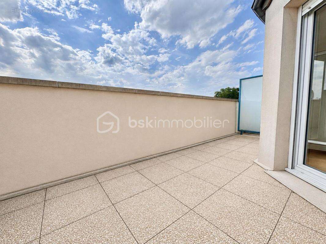 Appartement à VEMARS
