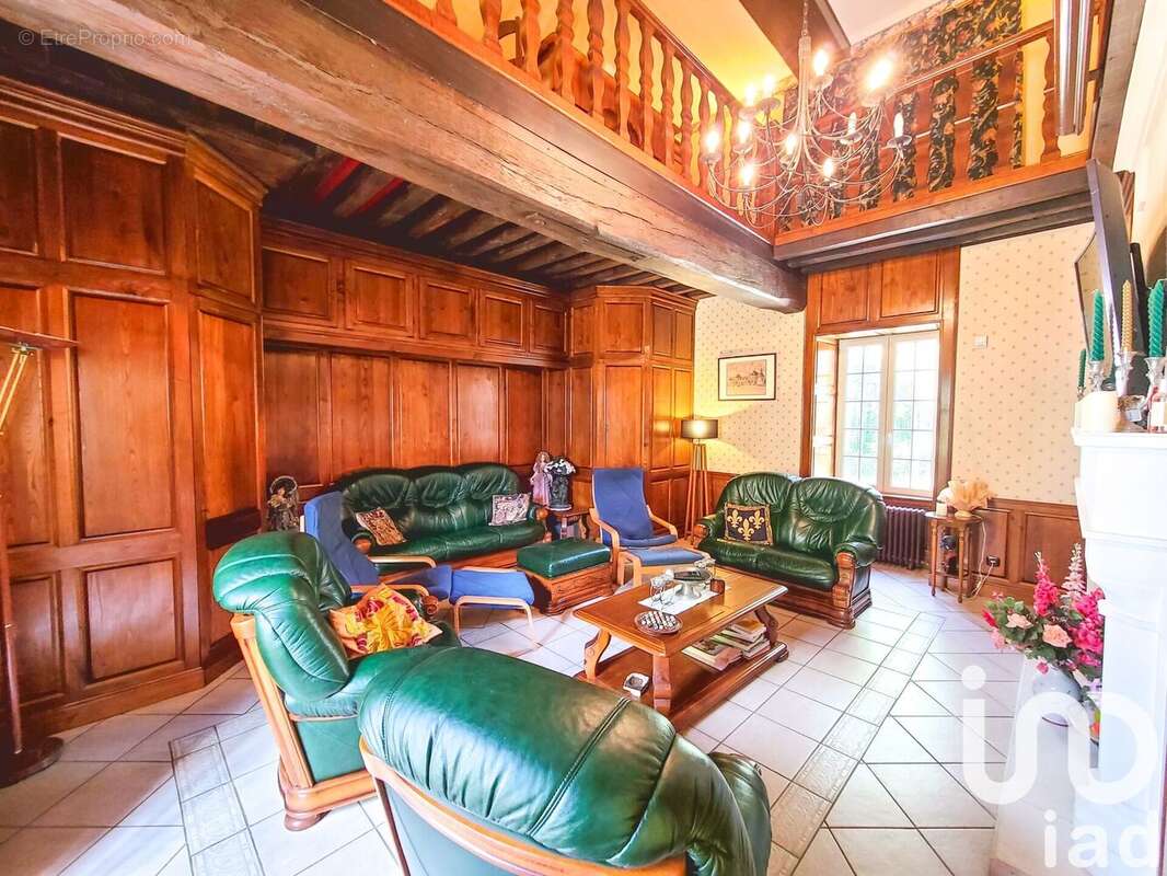 Maison 284 m² à Vieux-Ruffec  - photo 7