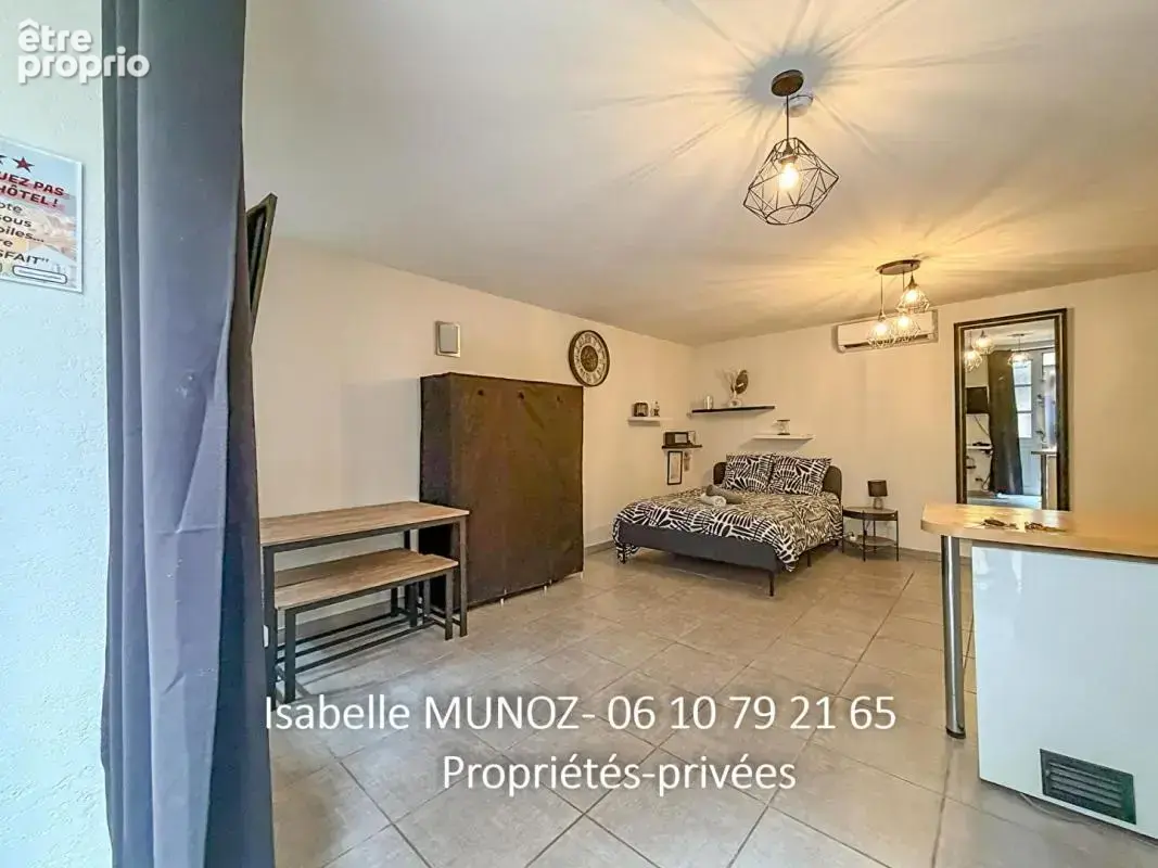 Immeuble Riom, 122 m2 et 180m2 de dépendances (grange avec parking, cave voutée?) - photo 8