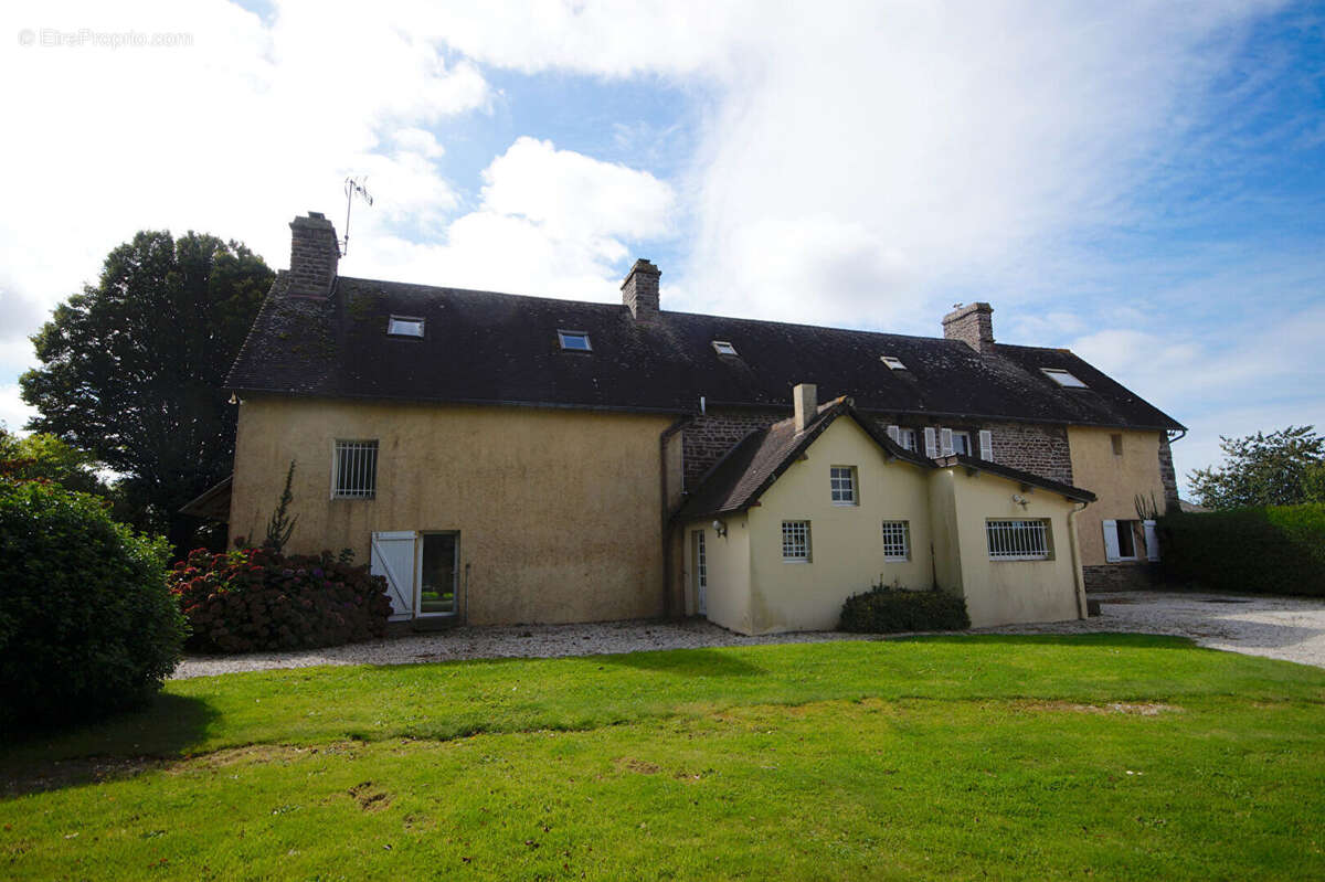 Maison à SAINT-SAUVEUR-LA-POMMERAYE
