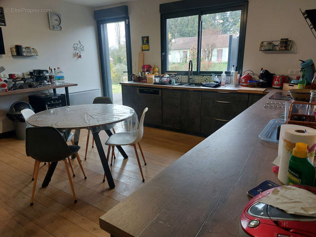 Maison à SAINT-SAUD-LACOUSSIERE