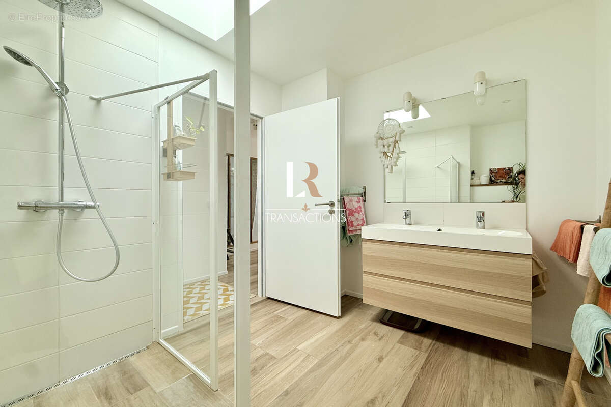 La Genette - Maison de Plain-pied avec quadruple garage - photo 12