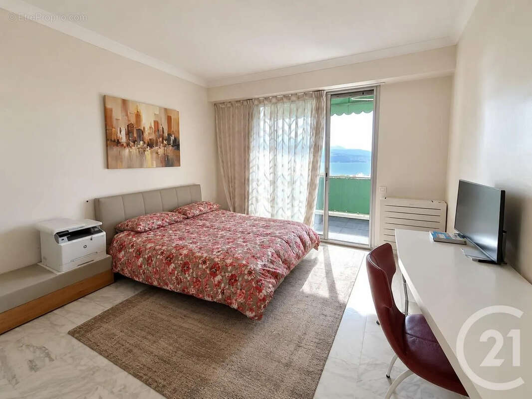 Appartement à ROQUEBRUNE-CAP-MARTIN