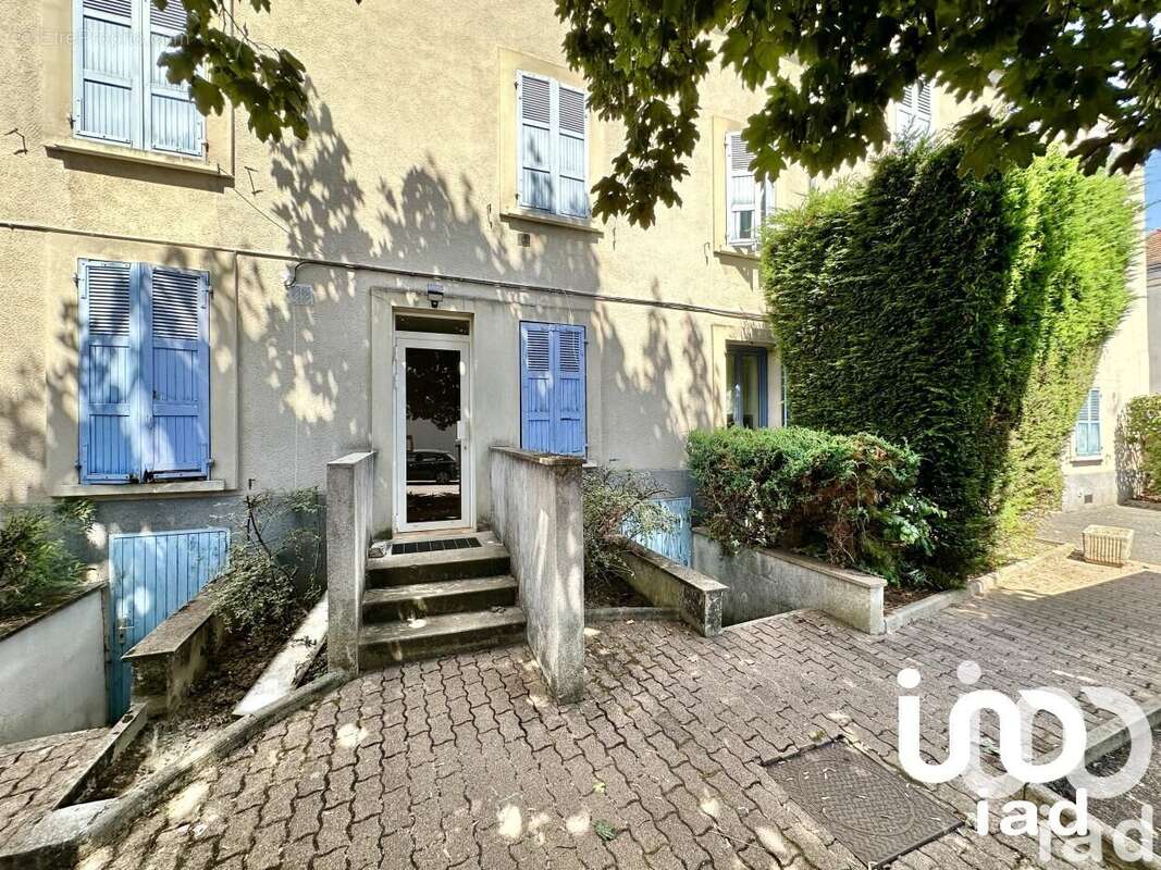 Photo 8 - Appartement à SAVIGNY-SUR-ORGE