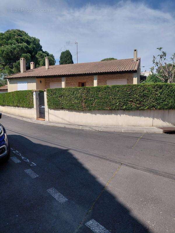 Villa plain pied  103 m² hab + garage sur 397 m² de terrain - photo 11
