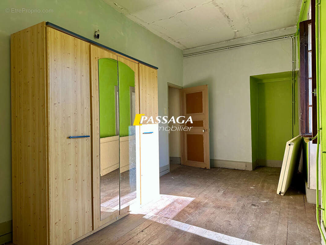 A VENDRE - Ensemble immobilier et terrain attenant - LE MEJANEL - photo 10
