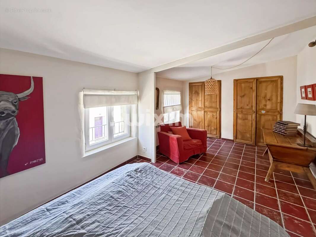 Maison à SAINTE-CECILE-LES-VIGNES