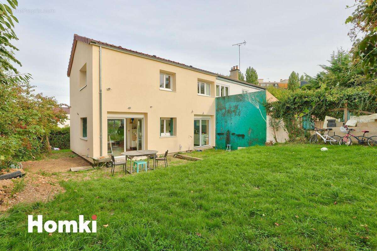Maison à FONTENAY-LE-FLEURY