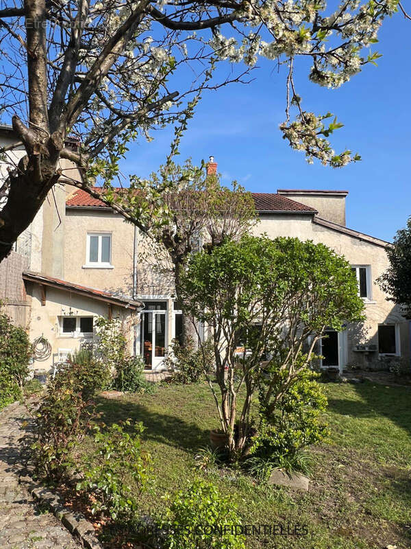 Maison à IRIGNY
