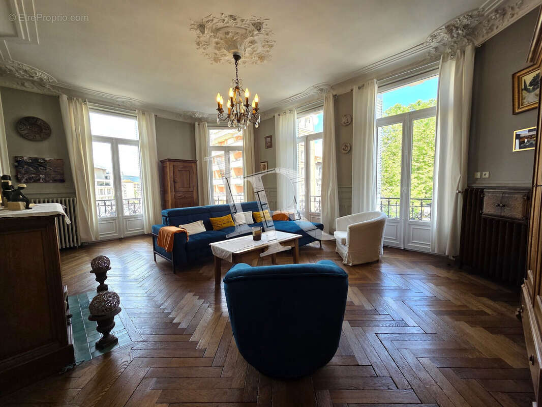 Appartement 357 m² à Le Puy-En-Velay  - photo 6