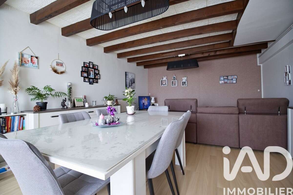 Maison 115 m² à Val-Des-Marais  - photo 2