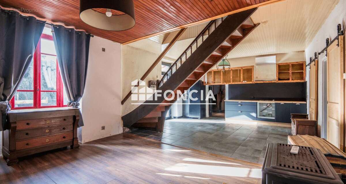 Maison à DECAZEVILLE