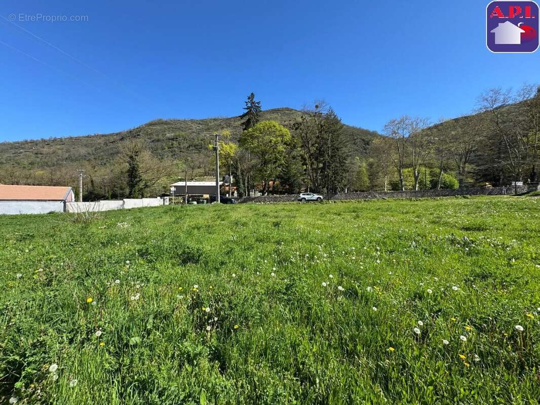 Terrain à TARASCON-SUR-ARIEGE