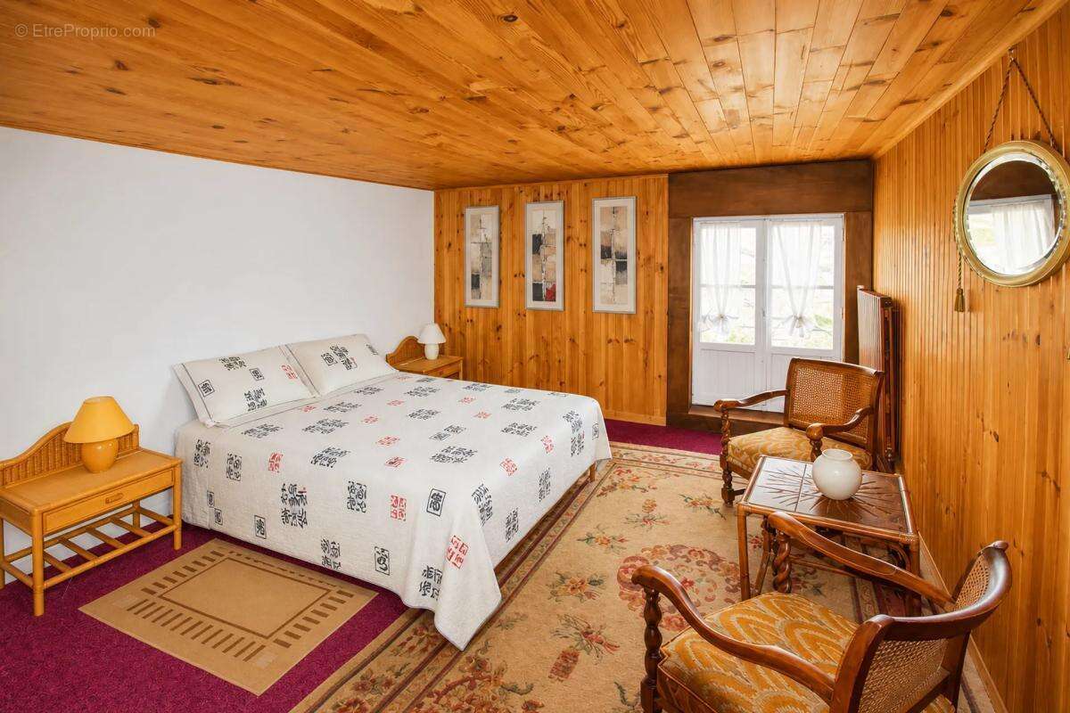 Maison familiale de 319 m² à Saintigny, 10 pièces - photo 5
