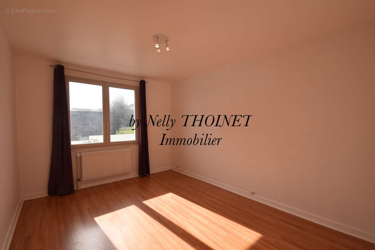 Maison à LA ROCHE-BLANCHE