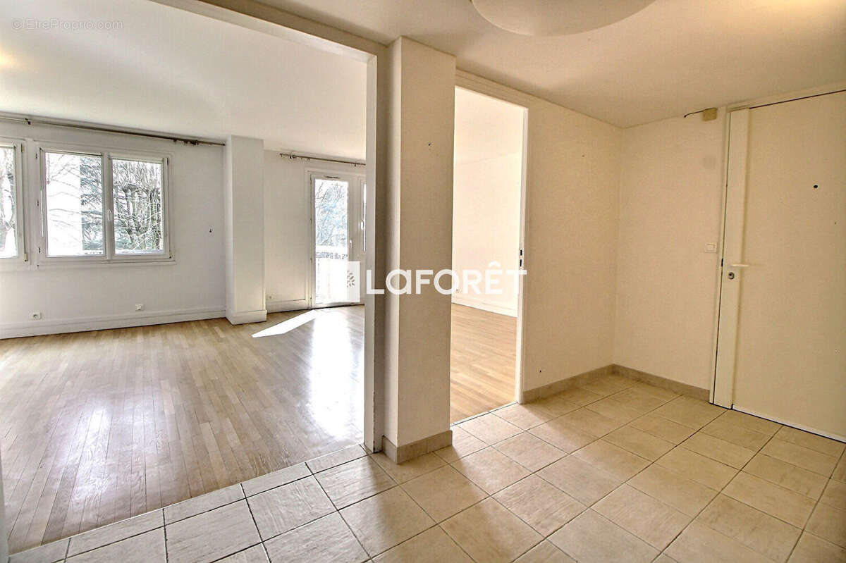 Appartement à SURESNES