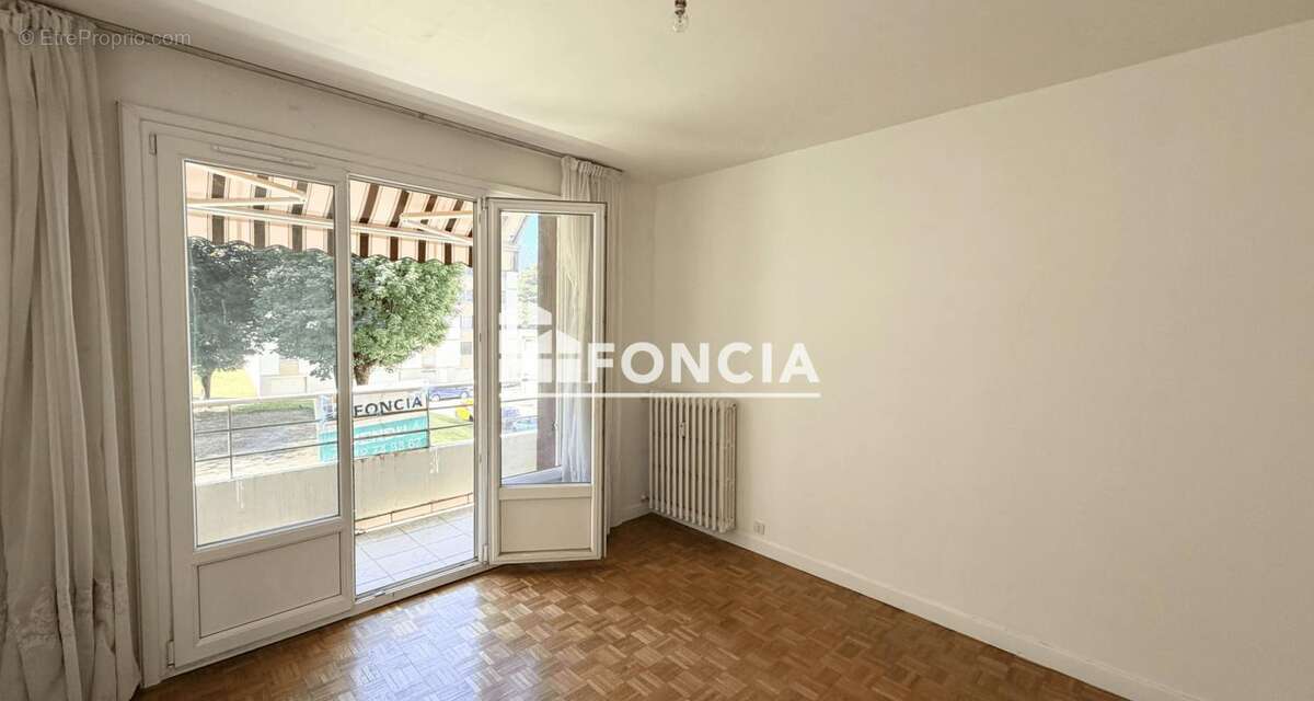 Appartement à VIZILLE