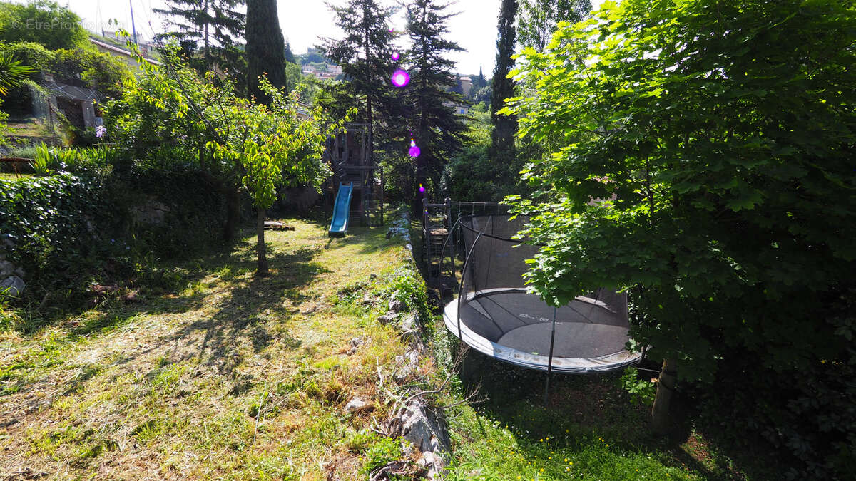 Terrain à LA TURBIE