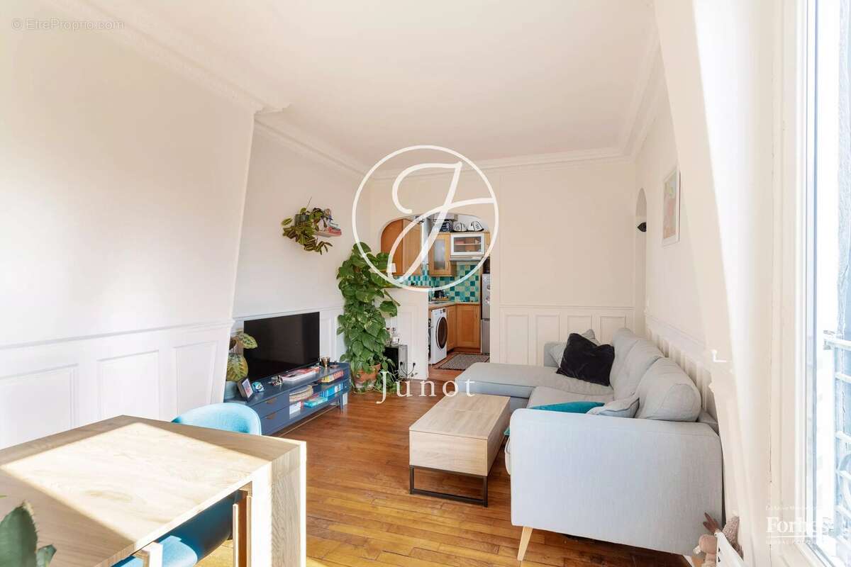 Appartement à PARIS-18E