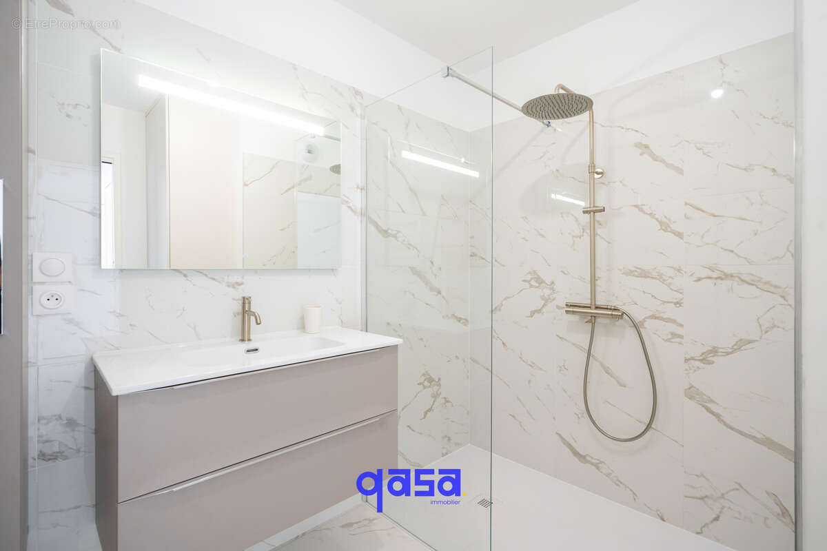 Appartement à MARSEILLE-8E