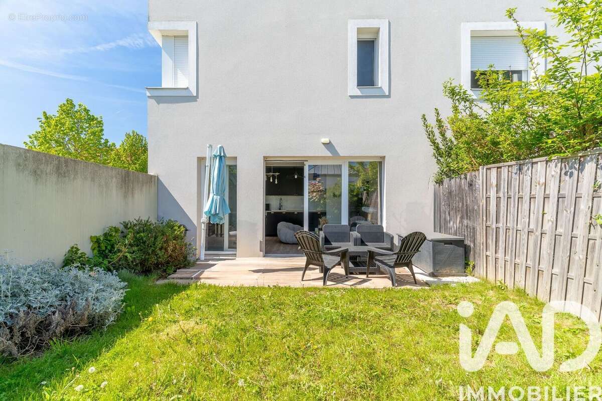 Photo 2 - Appartement à ECQUEVILLY